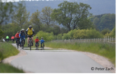 Immer mehr Menschen genießen die Natur auf dem Fahrrad
