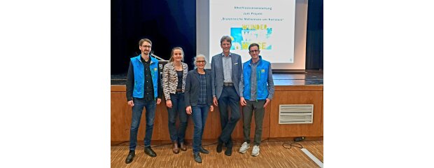 Tobias Maul (Regierung der Oberpfalz), Anna Günther, Anne Wendl (beide landimpuls), Roland Günter und Arthur Pittner (Regierung der Oberpfalz), v.li. Gruppenbild Abschlussveranstaltung
