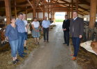 Martina, Alois und Alexander Pohmer, Kreisbäuerin Rosemarie Maier, BBV-Bezirkspräsident Josef Wutz, Regierungspräsident Axel Bartelt und stellvertretender Landrat Markus Müller. (v.l.)