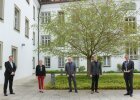  Regierungspräsident Axel Bartelt (r.) und Regierungsvizepräsident Florian Luderschmid (l.) begrüßten mit Sigrun Denner (Geschäftsstelle „Energiewende Oberpfalz“ der Regierung der Oberpfalz) die Windkümmerer, Ludwig Friedl, Geschäftsführer der Energieagentur Regensburg e.V. (2.v.r) und Matthias Rösch, Geschäftsführer des Energie-Technologischen Zentrums Nordoberpfalz GmbH. (3.v.r.) (Regierung der Oberpfalz/Stühlinger)