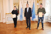 Jana Kaksch, Regierungspräsident Axel Bartelt und Markus Haubner Jana Kaksch, Regierungspräsident Axel Bartelt und Markus Haubner