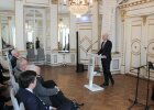 Regierungspräsident Walter Jonas begrüßte den scheidenden und den kommenden Leiter des Wasserwirtschaftsamtes Regensburg und die zahlreichen Ehrengäste im Spiegelsaal der Regierung der Oberpfalz.