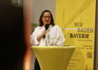 Regierungsvizepräsidentin Christiane Zürn bei der Eröffnung der Ausstellung „Wir bauen Bayern“ an der OTH Regensburg. 