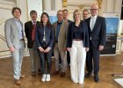 Organisatoren und Referenten des 8. Wasserforums: Hans-Dietrich Uhl (Sachgebietsleiter Wasserwirtschaft Regierung der Oberpfalz), Dr. Michael Roßkopf, (Bereichsleiter Forsten am Amt für Ernährung, Landwirtschaft und Forsten Regensburg-Schwandorf), Veronika Graßl (Maschinenring Cham), Horst Schmid (Bereichsleiter  Umwelt, Gesundheit, Verbraucherschutz Regierung der Oberpfalz), Udo Dehne (Referent der Landesgruppe Bayern Deutscher Verein des Gas- und Wasserfaches e.V.), Claudia Muhr (Sachgebiet Wasserwirtschaft Regierung der Oberpfalz), Matthias Götz (Leiter der Wasserwerksnachbarschaft Neustadt a. d. Waldnaab und Geschäftsleiter Zweckverband Steinwaldgruppe) mit Regierungspräsident Walter Jonas (v.li.)