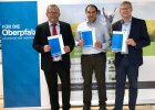 Martin Kiesl (Regierung der Oberpfalz), Yusuf Gökcel (Geschäftsführer Energie-Technologisches Zentrum Nordoberpfalz GmbH), Ludwig Friedl (Geschäftsführer Energieagentur Regensburg e.V., v.li.) 