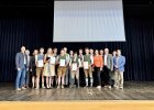 Die Absolventinnen und Absolventen aus dem Landkreis Regensburg feiern gemeinsam mit ihren Ausbildern und Ehrengästen ihren erfolgreichen Abschluss im Ausbildungsberuf Landwirt.