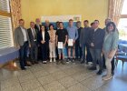 Die Absolventen aus dem Landkreis Amberg-Sulzbach freuten sich gemeinsam mit Vertreterinnen und Vertretern der Landwirtschaftsverwaltung über den erfolgreichen Abschluss im Beruf Landwirt.