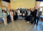 Starke Leistungen ausgezeichnet: Die drei Prüfungsbesten der Freisprechung in Velburg wurden von der Regierung der Oberpfalz und den Ehrengästen besonders geehrt.