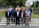 Die Referentinnen und Referenten beim Wasserpakt-Treffen in Waldthurn (v. l. n. r.): Emanuel Schlosser (Regierung der Oberpfalz, SG 60), Hans-Dietrich Uhl (Regierung der Oberpfalz, SG 52), Georg Guggenberger (Amt für Ländliche Entwicklung Oberpfalz), oben: Christian Motz (Wasserwirtschaftsamt Weiden), unten: Josef Beimler (Bürgermeister Waldthurn), oben: Christine Griesbach (Markt Waldthurn), unten: Elisabeth Beer (Regierung der Oberpfalz, Bereich 6), Martin Schreyer (AELF Tirschenreuth-Weiden), Michael Lukas (AELF Tirschenreuth-Weiden) und Raimund Schoberer (Regierung der Oberpfalz, SG 52).